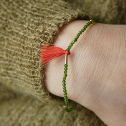 браслет из зеленого агата с золотым мятым листом