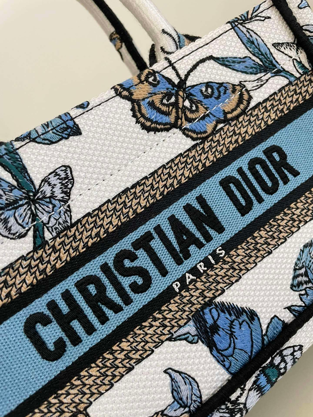 Christian Dior Mini Book Tote 21 cm