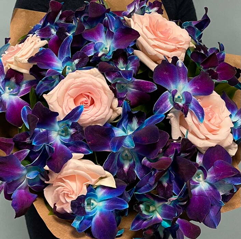 Букет цветов «Космос роял пинк»