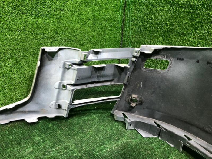 Бампер передний Toyota Land Cruiser 300 (2021-н.в.)