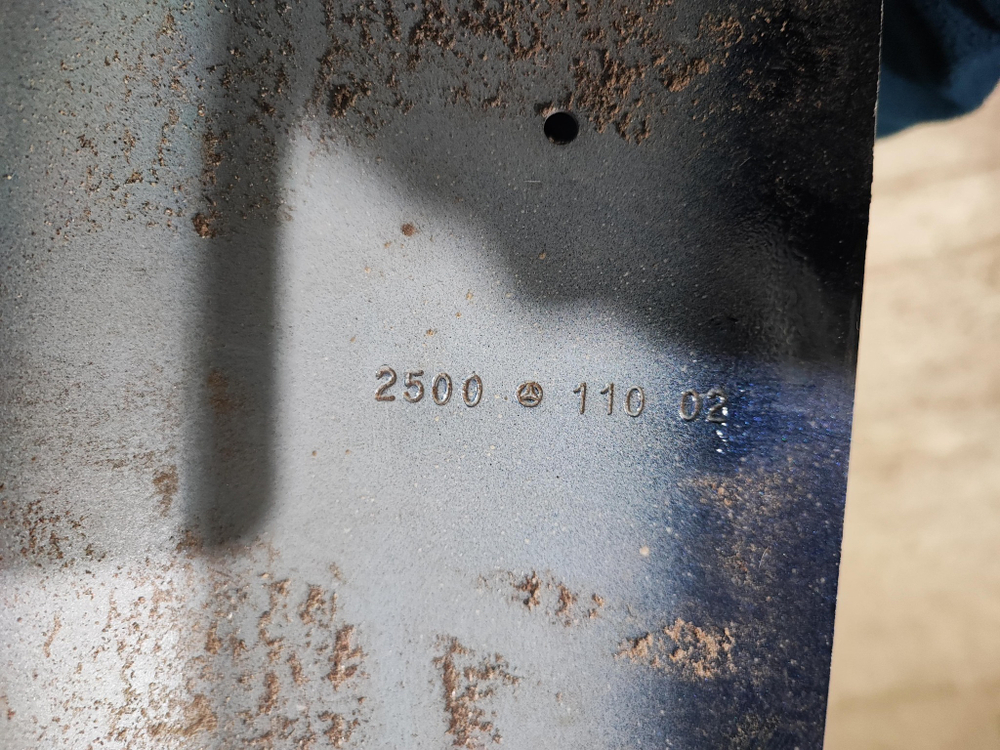 Крыло переднее левое Mercedes ML (W166) 11-15 Б/У Оригинал A1668800206