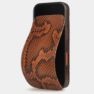 Чехол для iPhone 17 Pro кожаный, питон цвета коньяк