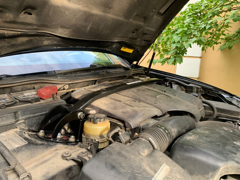 Распорка передних стоек Lexus SC430, Lexus GS 2 и Toyota Soarer Z40 (ПОД ЗАКАЗ)