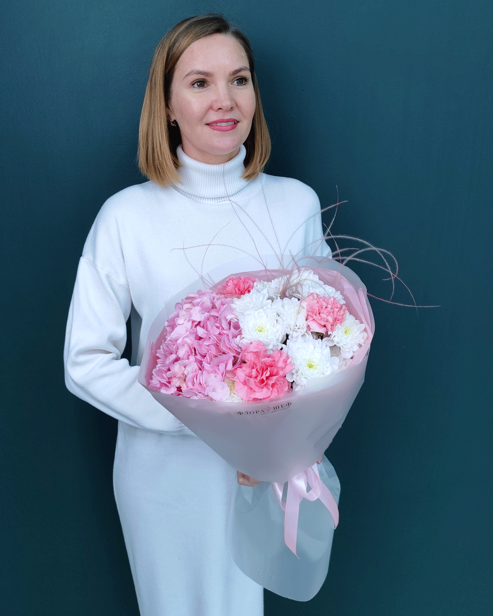 Букет гортензия,диантусы и хризантема(00461)