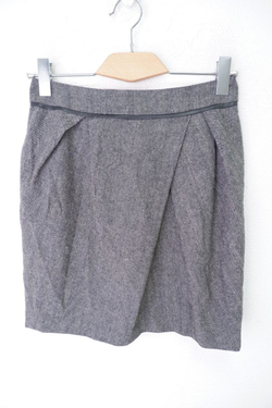 Юбка классического кроя 44 размер