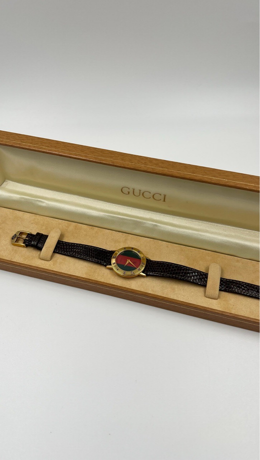 Часы Gucci