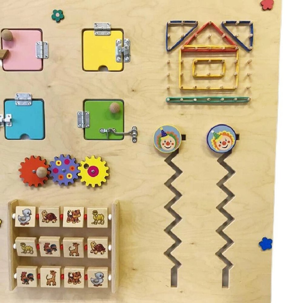 Развивающая панель "Игрушка" с электрикой