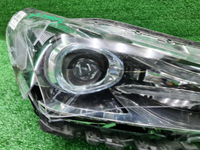 Битая Фара правая Genesis G70 (2017-2021) LED