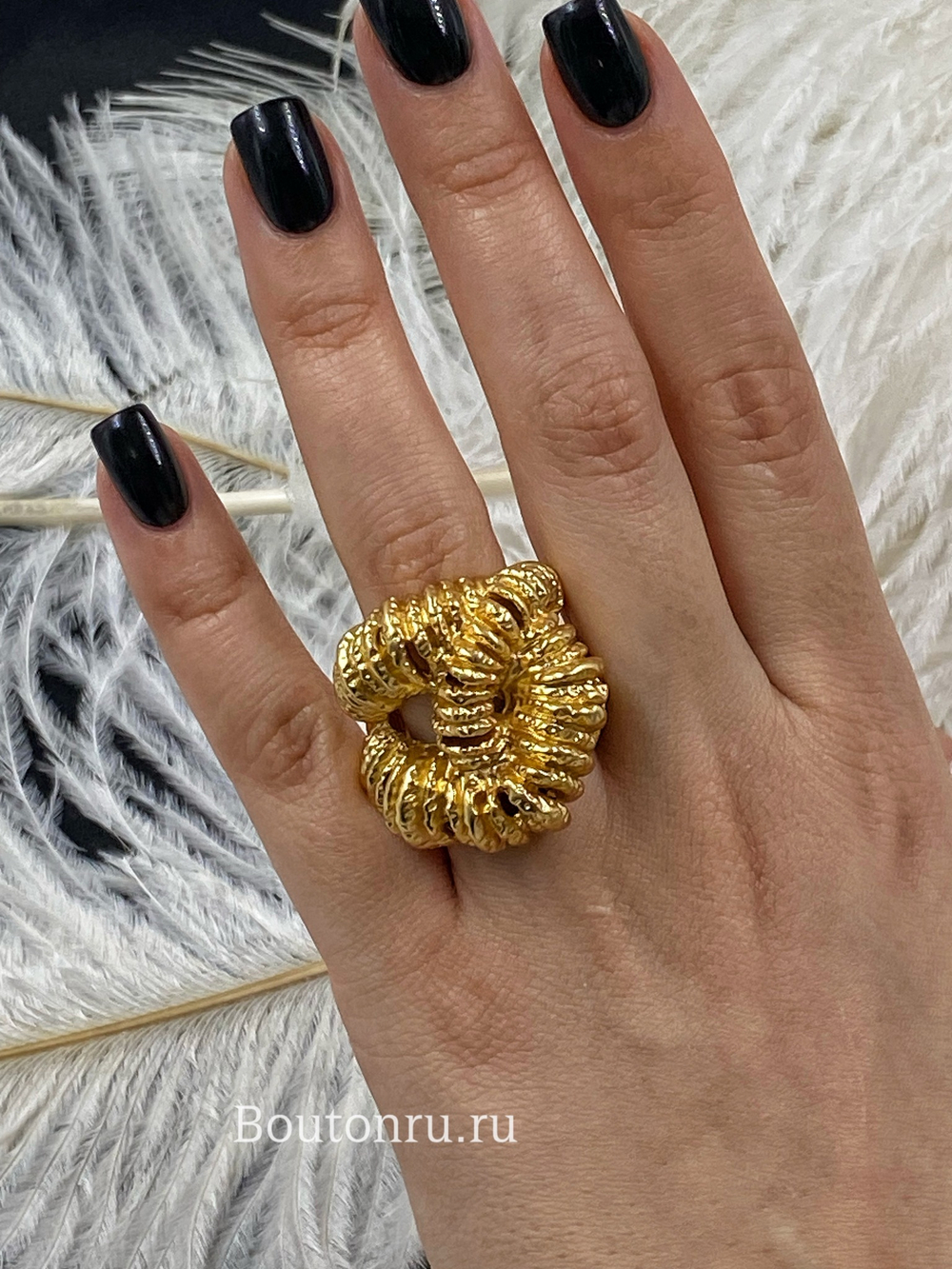 Кольцо объемное Скиапар. "Золотая пружинка"