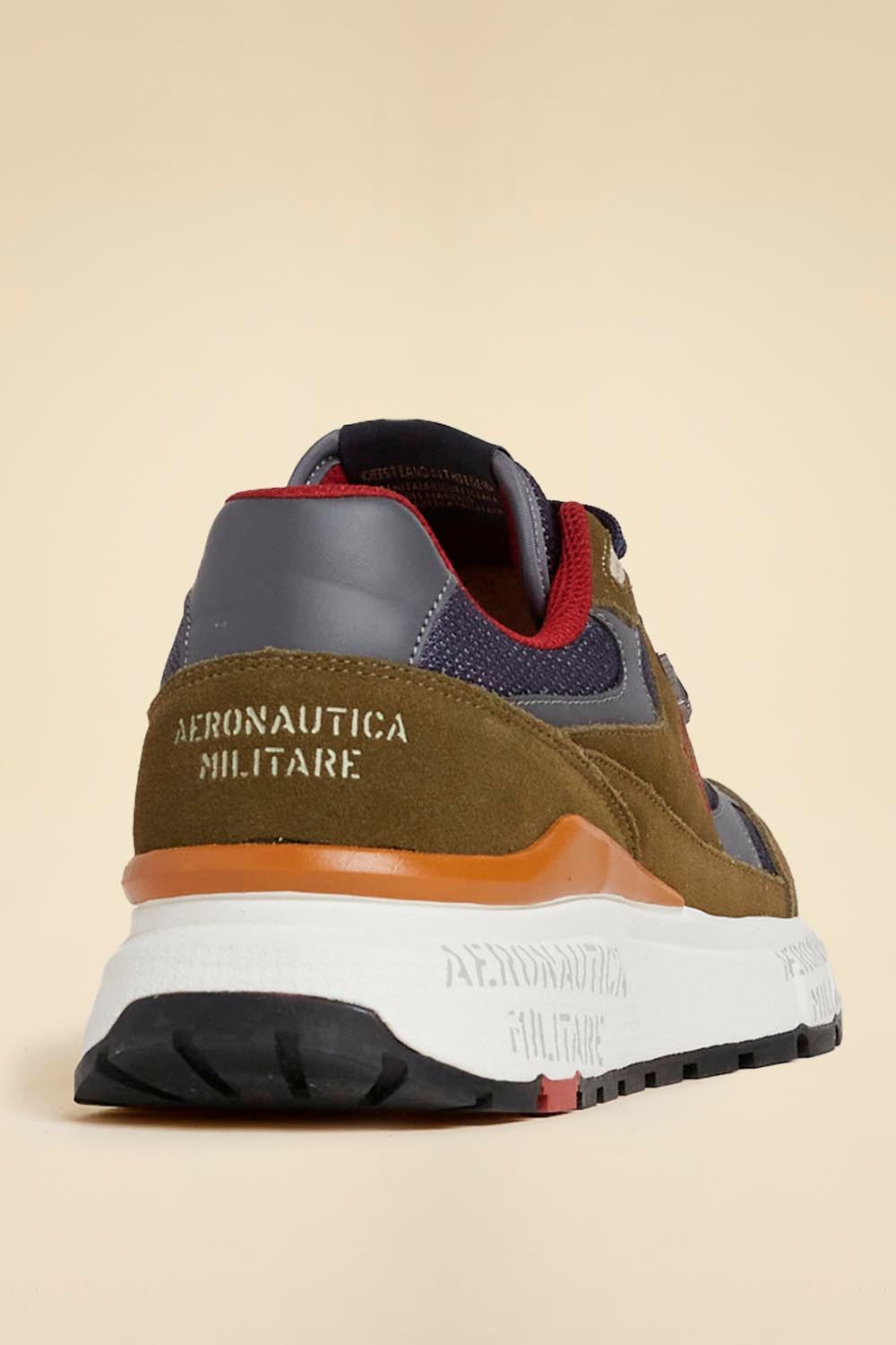 Кроссовки из натуральной кожи