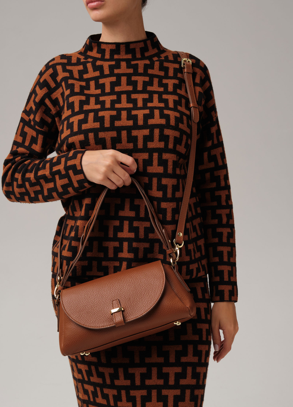 Кожаная сумка Deboro 31117 фундук