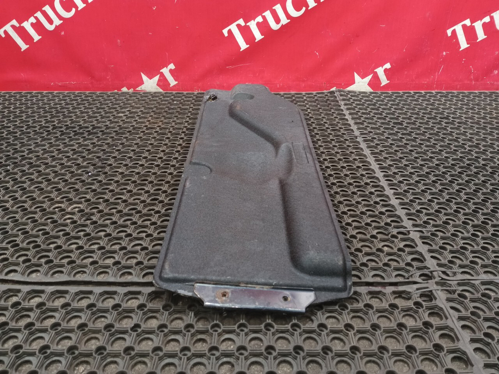 Шумоизоляция двигателя левая 2018г.