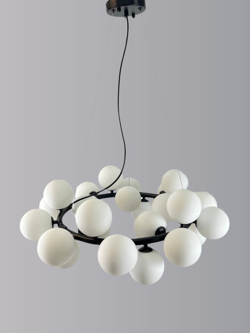 Люстра подвесная Lanbos, 25 ламп G9, 175 Вт LED, до 30 кв м, черная c белыми плафонами