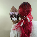 Букет из сухоцветов: лаванды, розовой стифы и хлопка