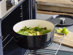 KitchenAid Чугунная кастрюля 22 см 3,3 л черная