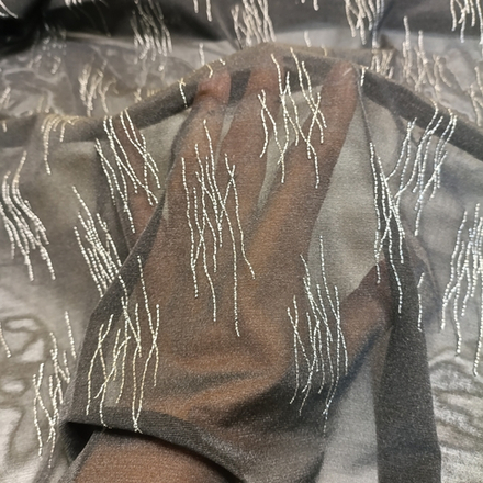 Сетка эластичная, с вышивкой, черная с серебром