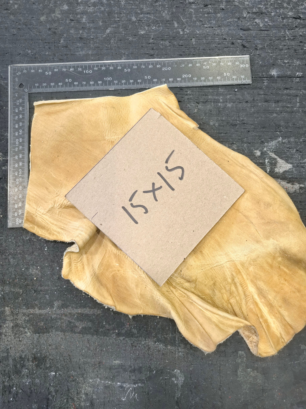 Кожа сыромятная 15см х 15 см 5штук.
