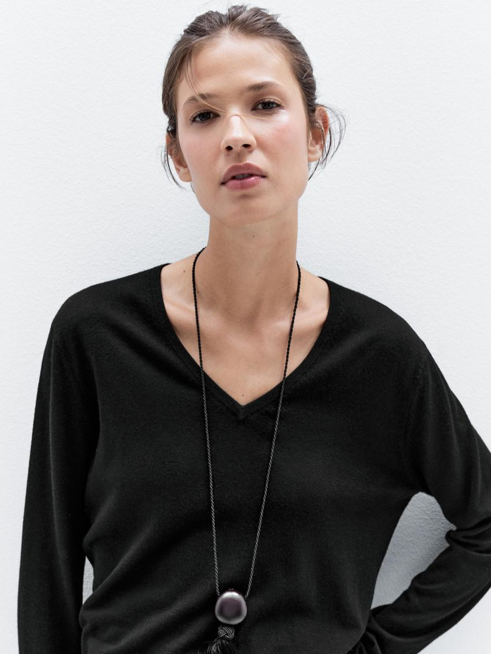 Massimo Dutti Свитер из смесовой шерсти с V-образным вырезом, черный