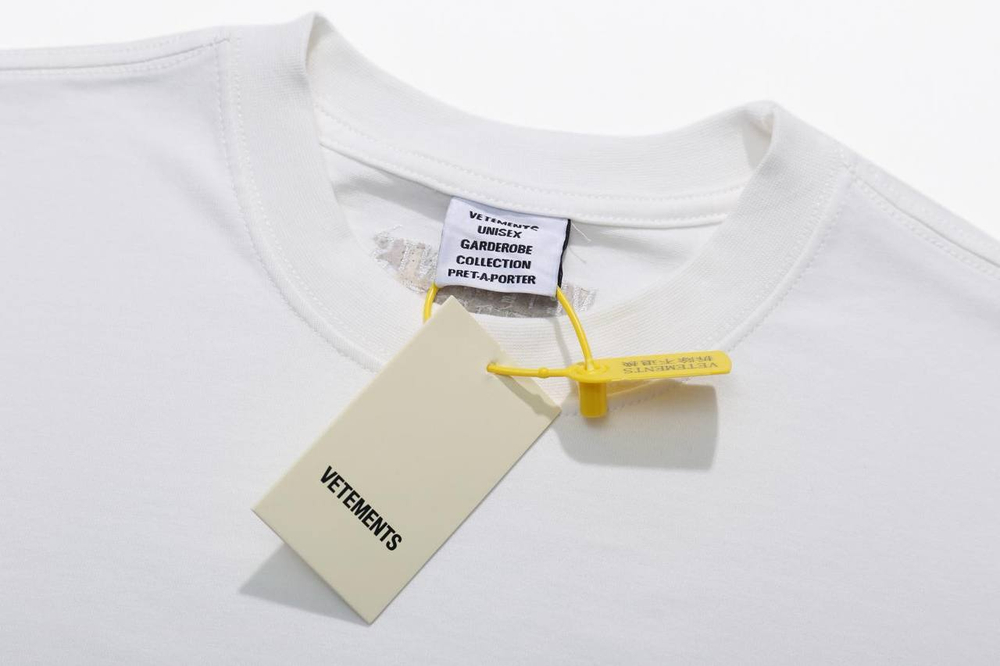 Футболка Vetements