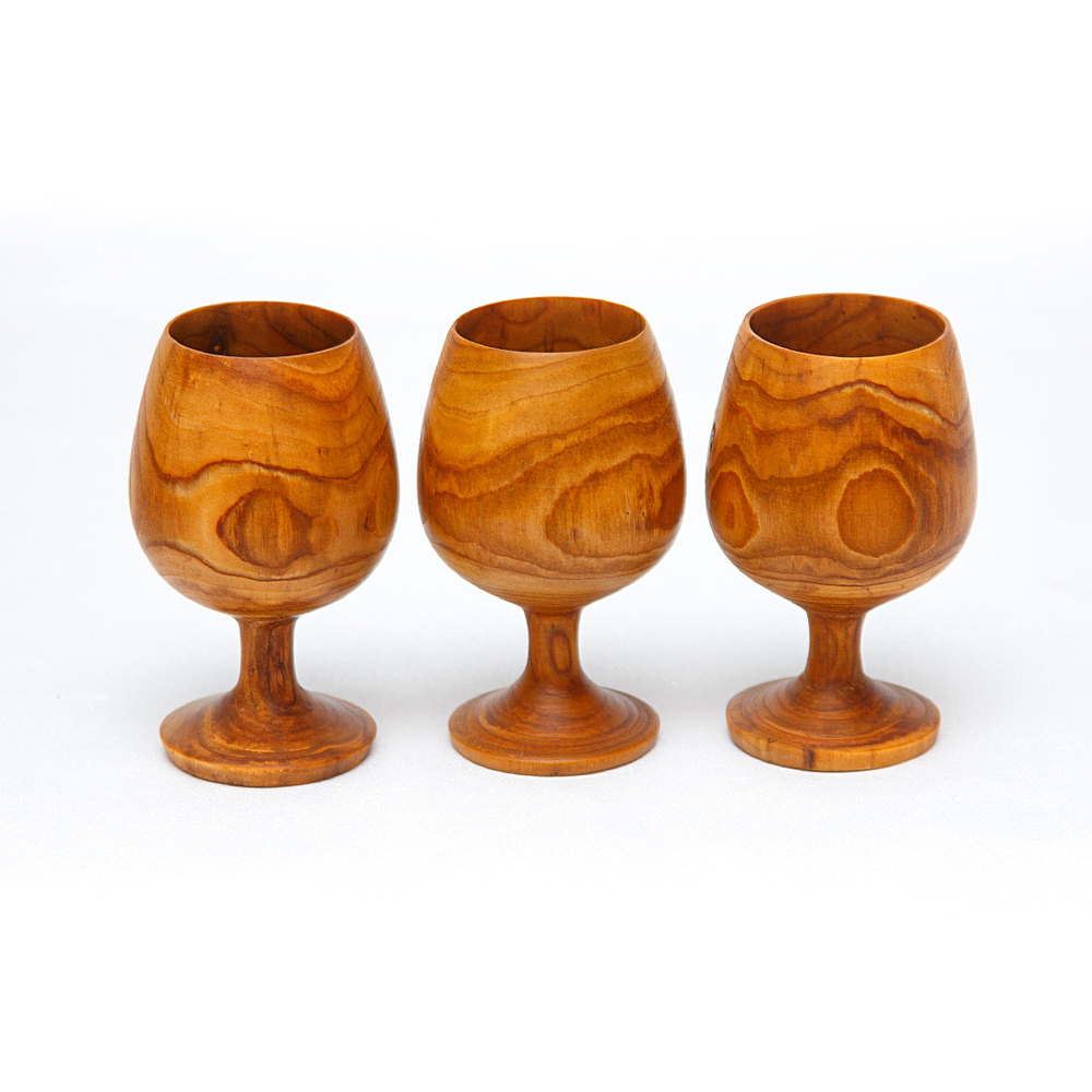 Набор деревянных рюмок (стопок) из древесины вишни (3 шт.). R6
