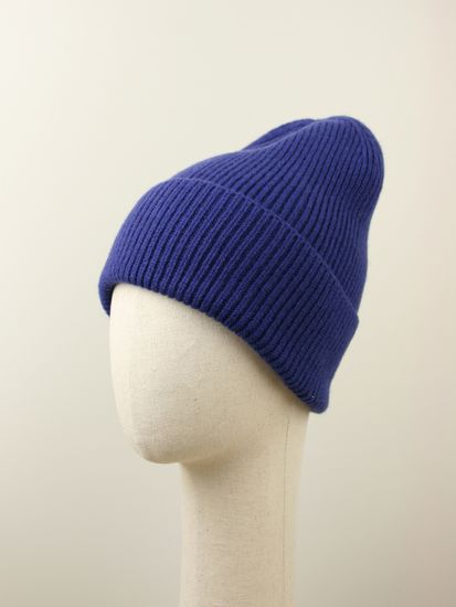 Шапка вязаная "Прогулка с корги", 100% шерсть ягнёнка, цвет глубокая ночь.