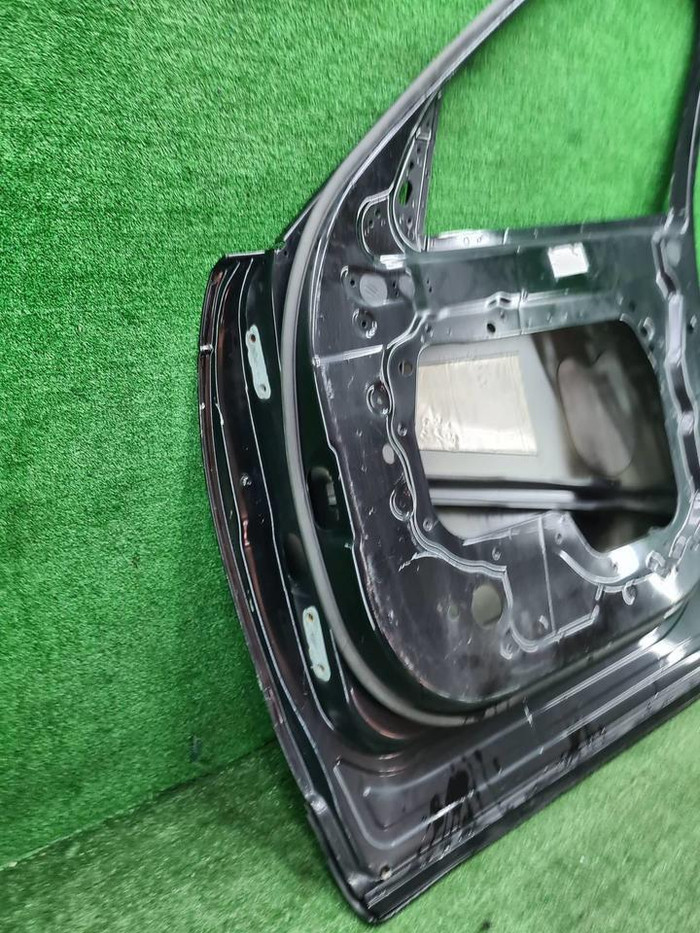 Дверь передняя правая Land-Rover Discovery 5 16-нв