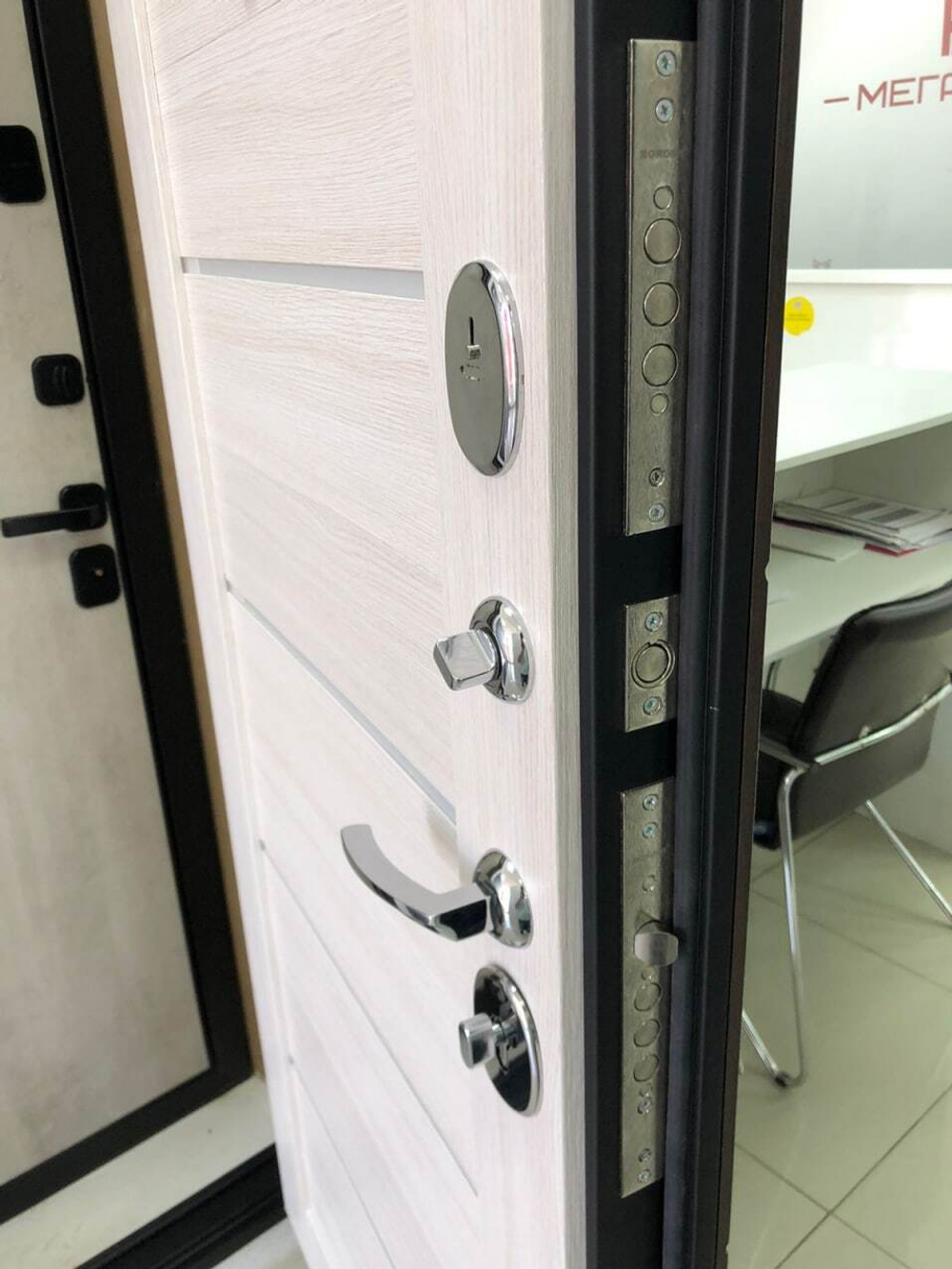 Дверь входная Портика Porta R-3 4/П22