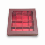 Коробка для конфет ПРЕМИУМ с большим окном 180*180*45 см (16) (шоколад/красная глянцевая)