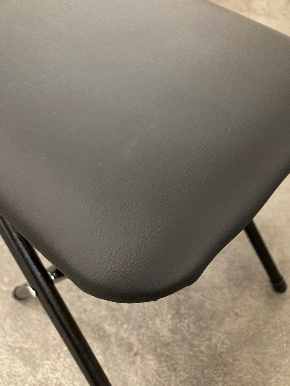 Табурет складной черный к/з черный