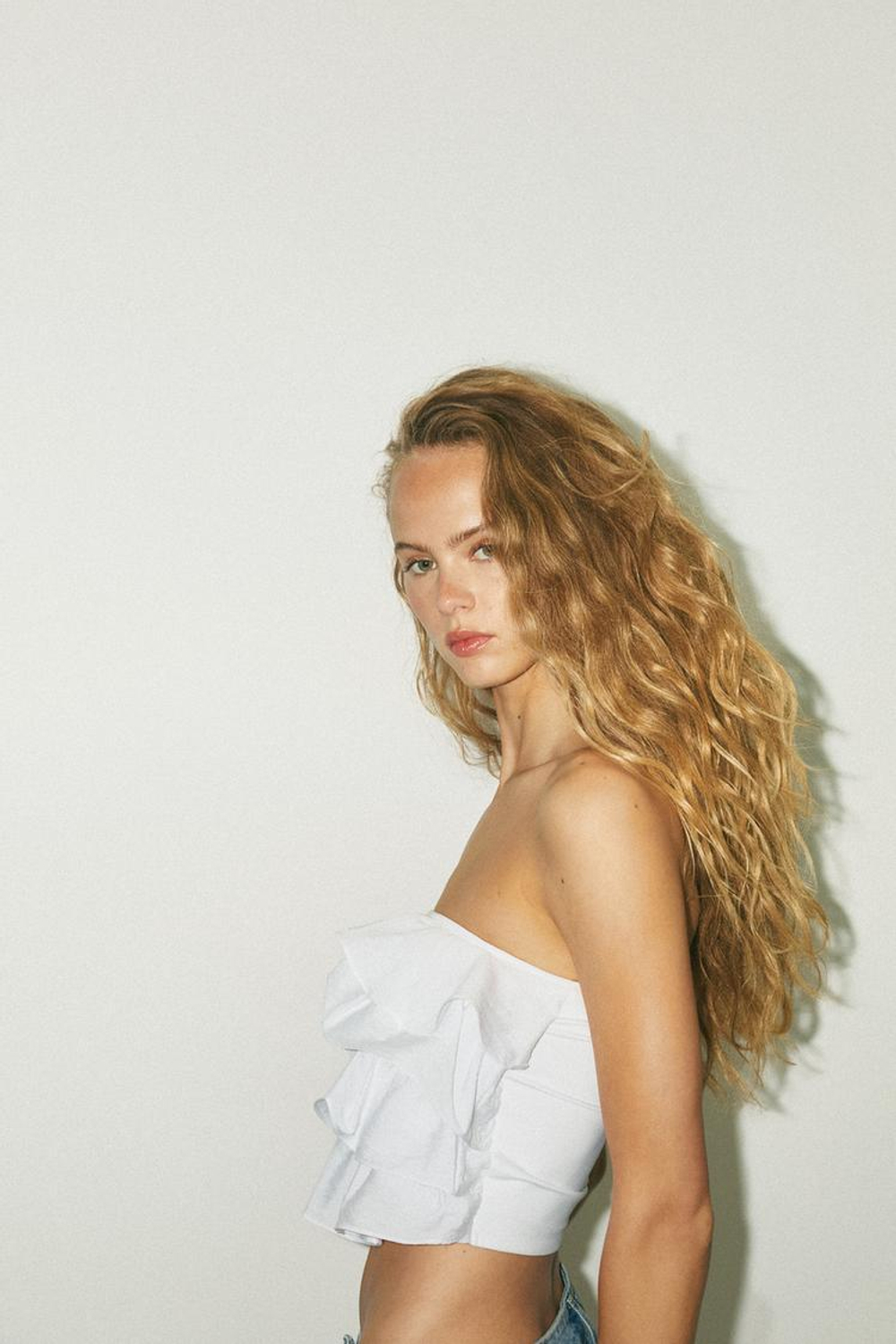 ZARA ТОП БАНДО С ВОЛАНАМИ, БЕЛЫЙ