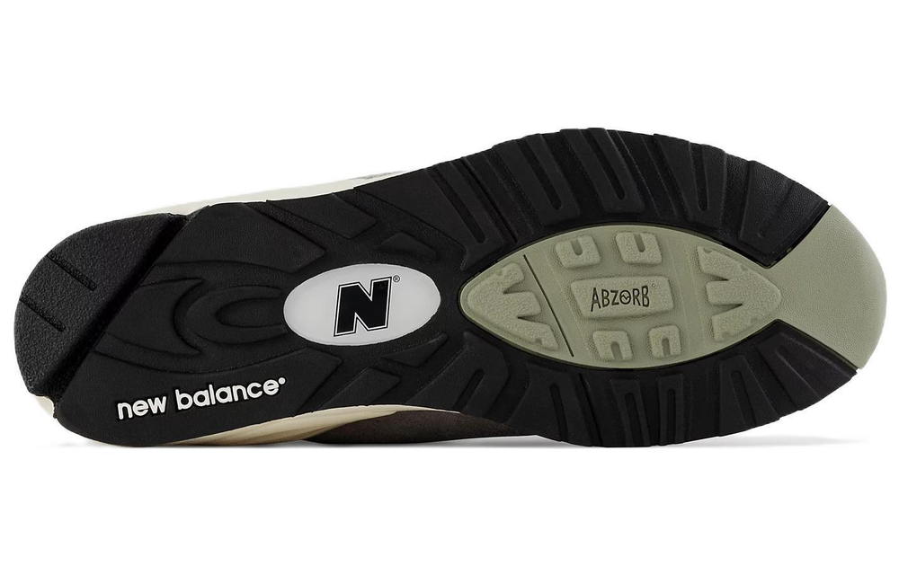 Кроссовки New Balance Teddy Madenb 990 V2