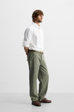 ZARA БРЮКИ REGULAR FIT ИЗ ТКАНИ С ЭФФЕКТОМ ПОТЕРТОСТИ, ТЕМНЫЙ ХАКИ