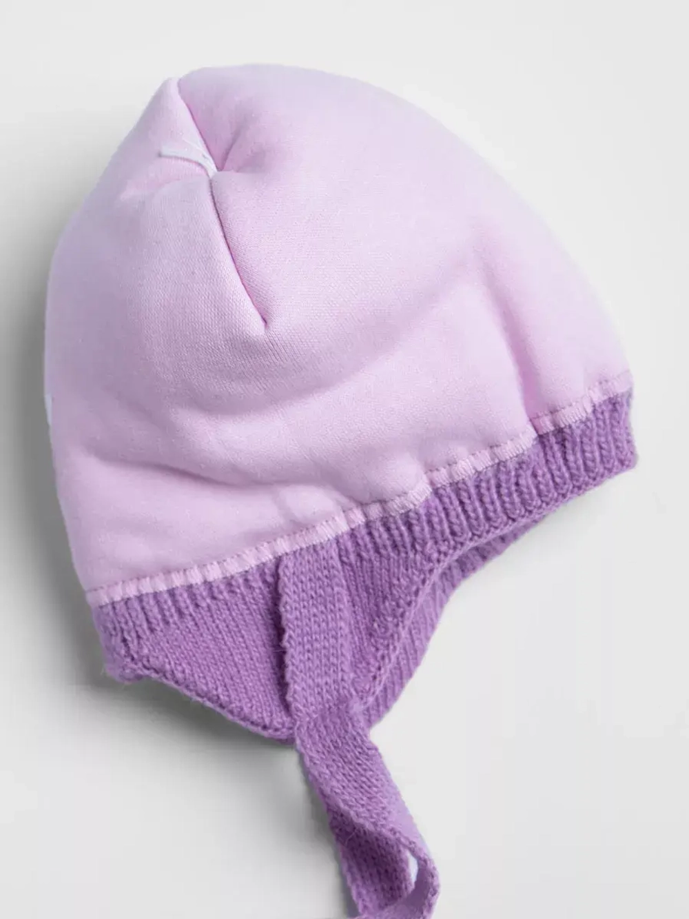 Шапка для девочки зимняя с помпонами на завязках