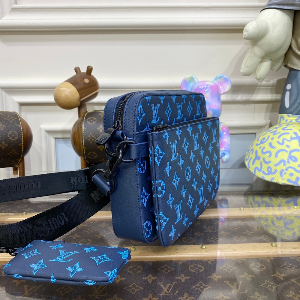 Louis Vuitton Trio Messenger