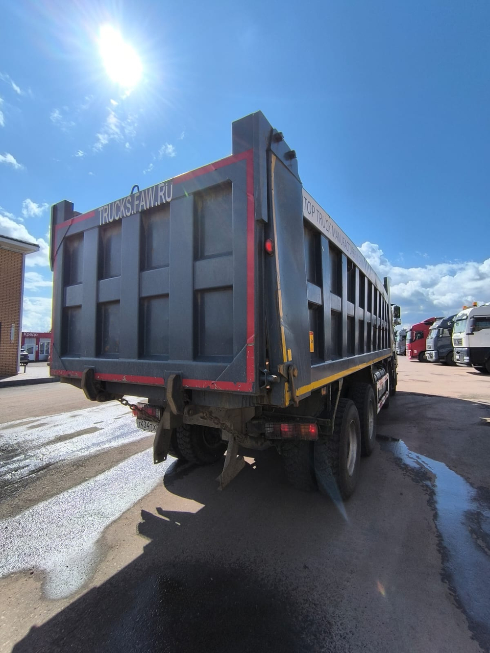 FAW J6 8x4 Самосвал CA3310P66K24T4E5 (Дизельный, 11,1 л, 420 л.с., МТ)