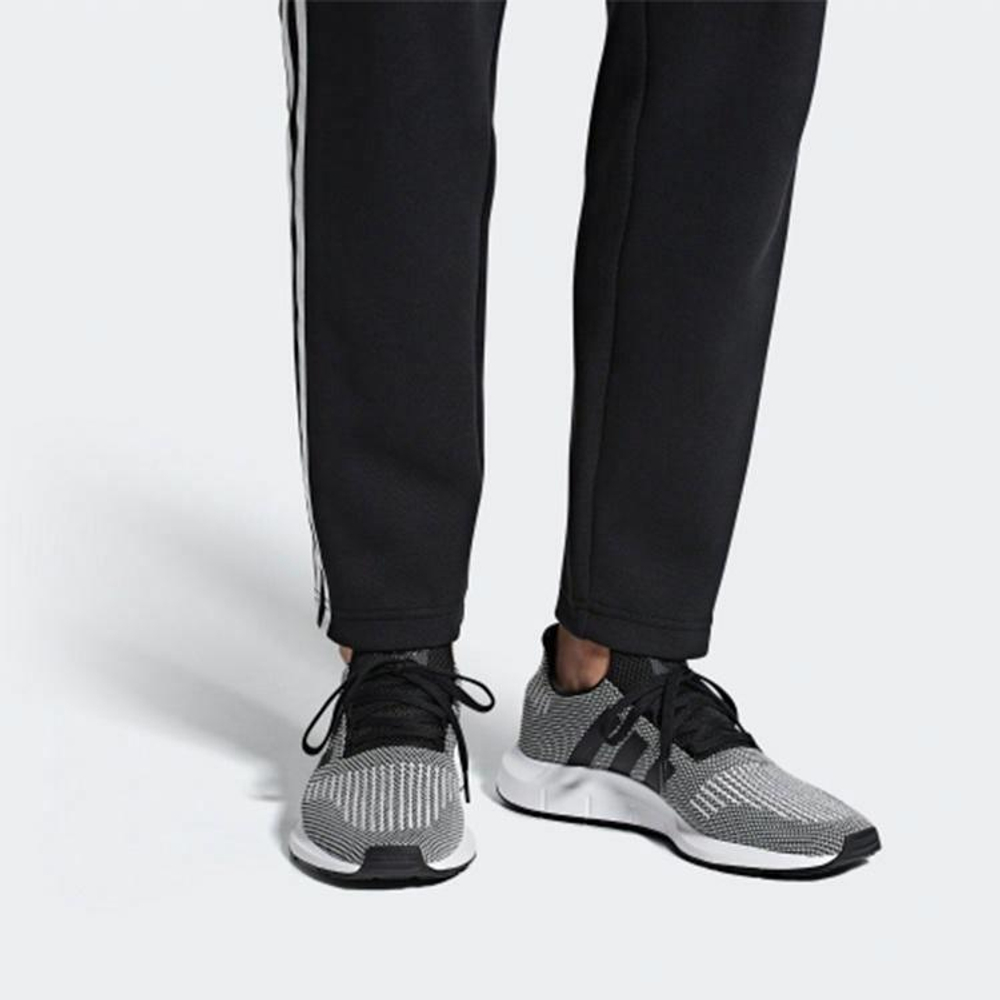 Кроссовки Adidas Originals Swift Run