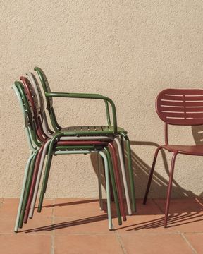 Уличный стул Brai из оцинкованной стали бежевого цвета