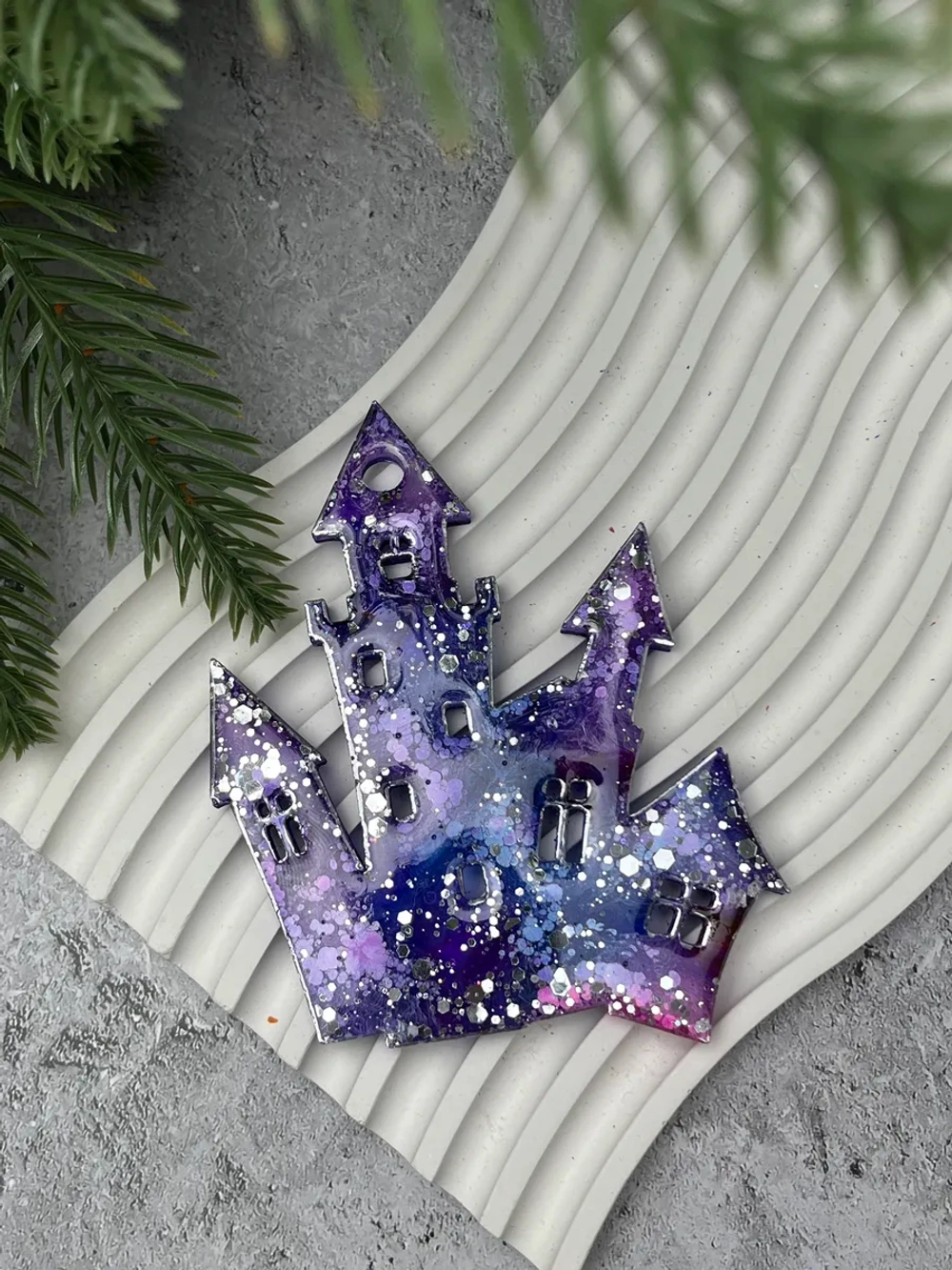 Новогодняя елочная игрушка Замок