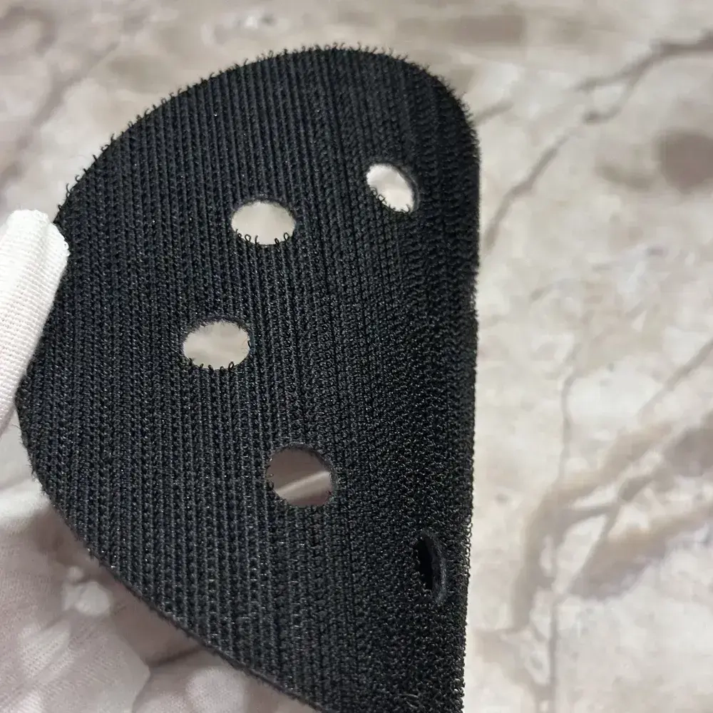 Защитная прокладка для шлифовальной подошвы 125 мм, 8 отверстий, толщина 3 мм.