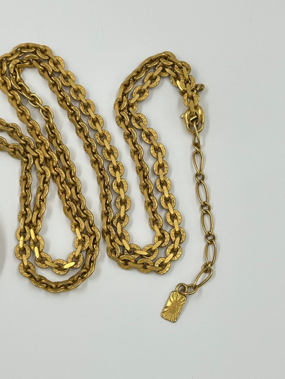 Кулон с лого YSL