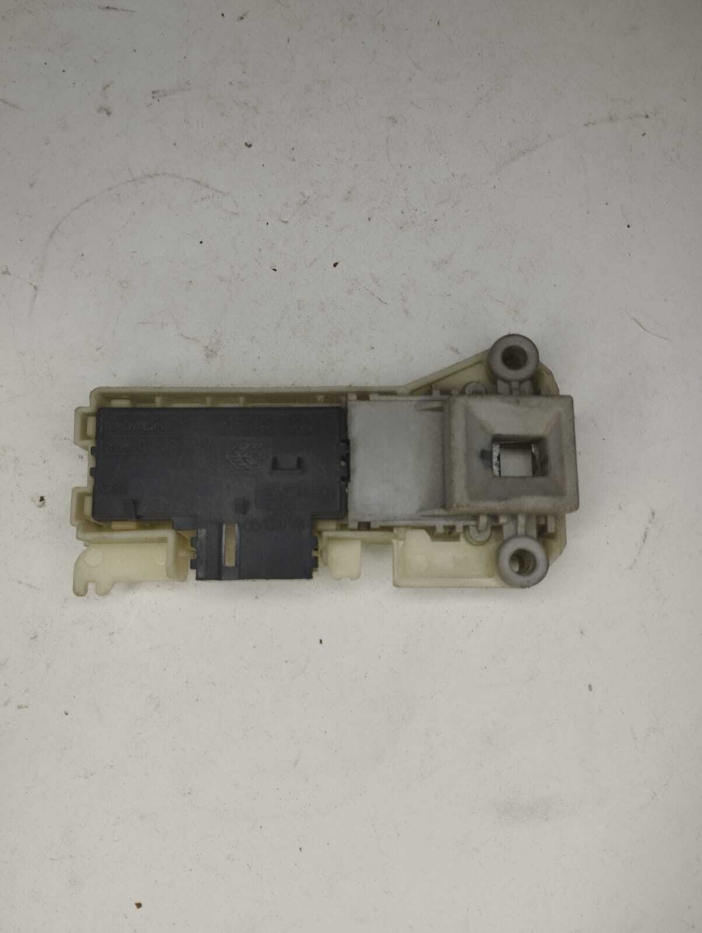 3 Блокировки люка для стиральных машин Electrolux 1327348007 б/у
