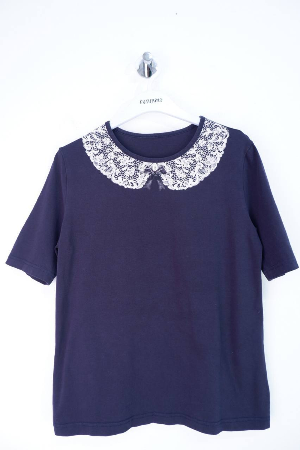 Блузка школьная, в деловом стиле, но с романтичной деталью на рост 152 см