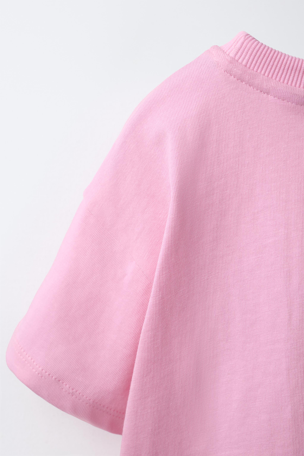 ZARA ФУТБОЛКА С ВЫШИТЫМИ ФРУКТАМИ КРОШЕ, РОЗОВЫЙ
