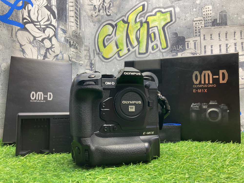Olympus OM-D E-M1X ( 2000 кадров )