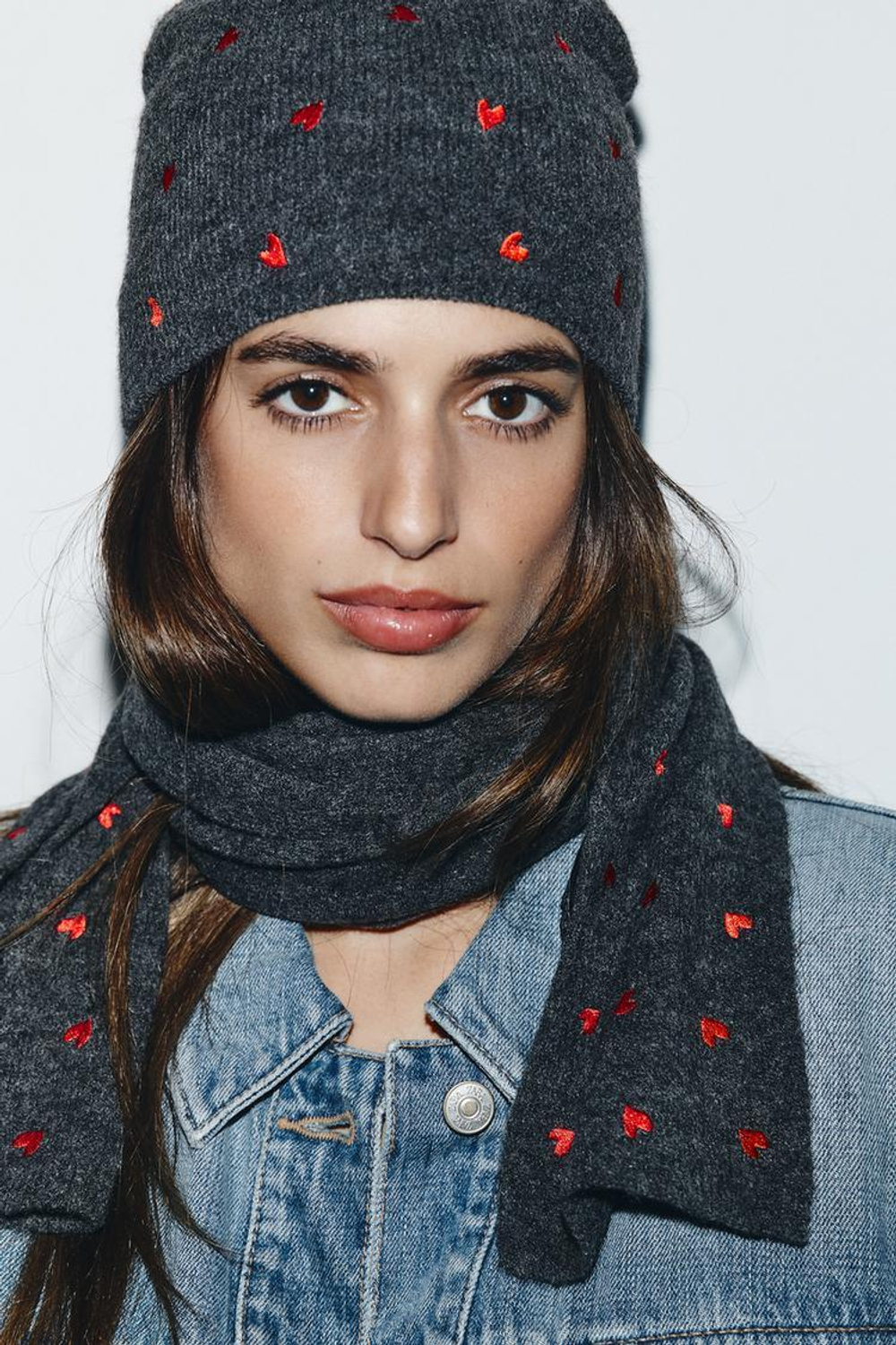 ZARA ШАРФ С ВЫШИВКОЙ В ВИДЕ СЕРДЕЦ, СЕРЫЙ