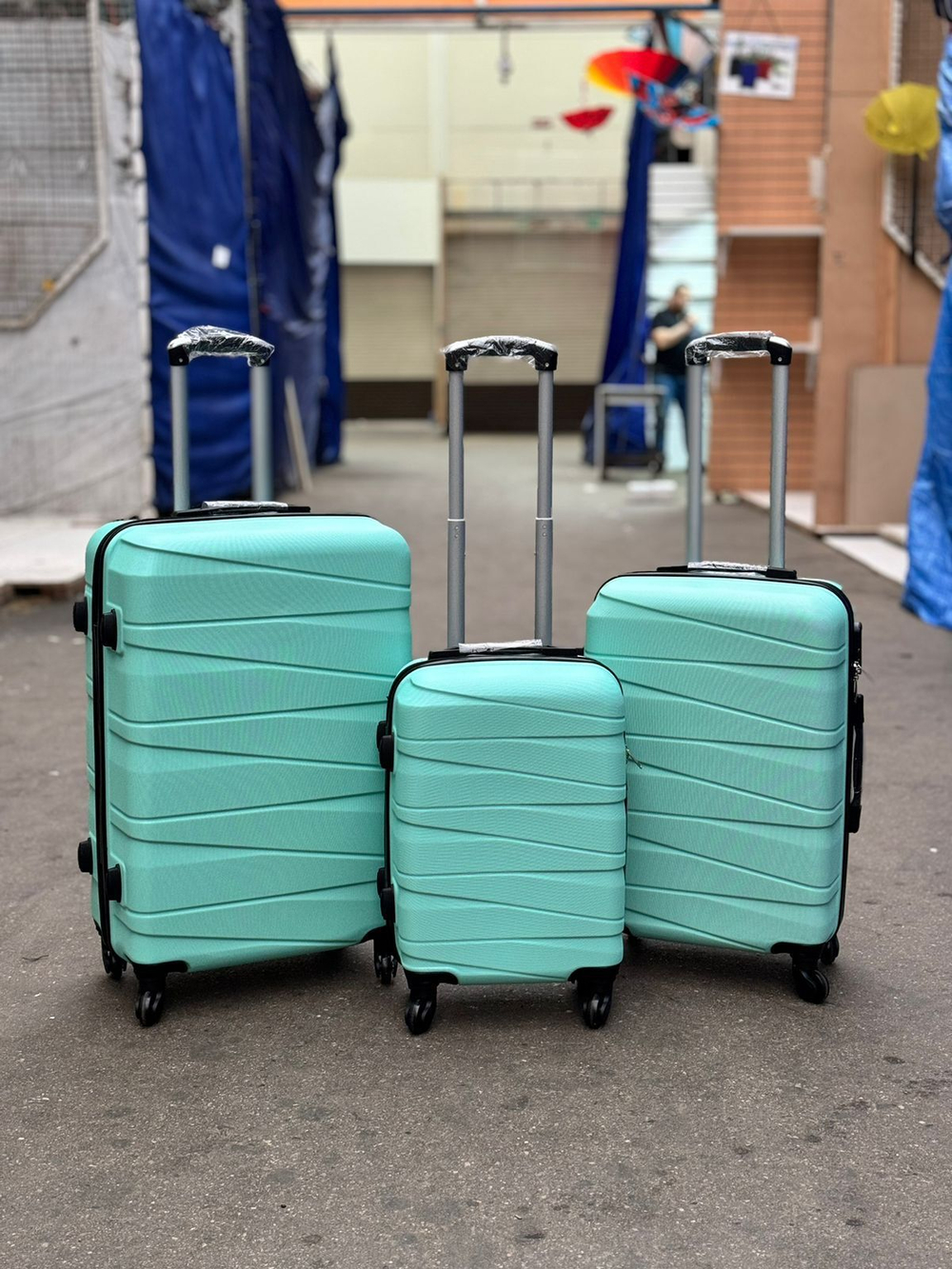 Средний чемодан Bon-Voyage Model Ten, Мятный, M