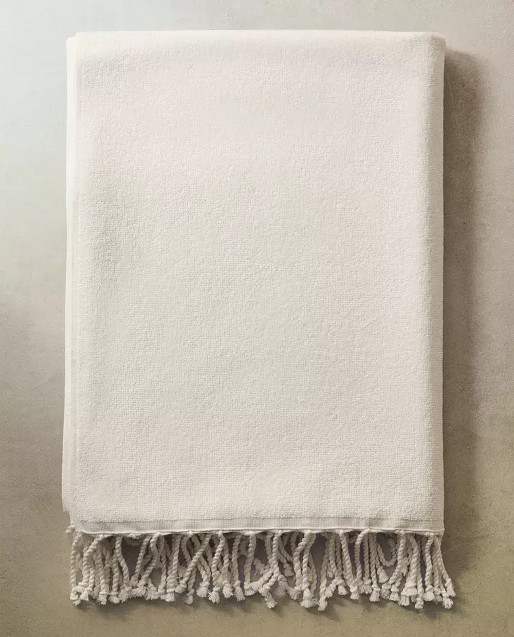 ZARA HOME ПЛЯЖНОЕ ПОЛОТЕНЦЕ ИЗ ХЛОПКА С БАХРОМОЙ, ЭКРЮ