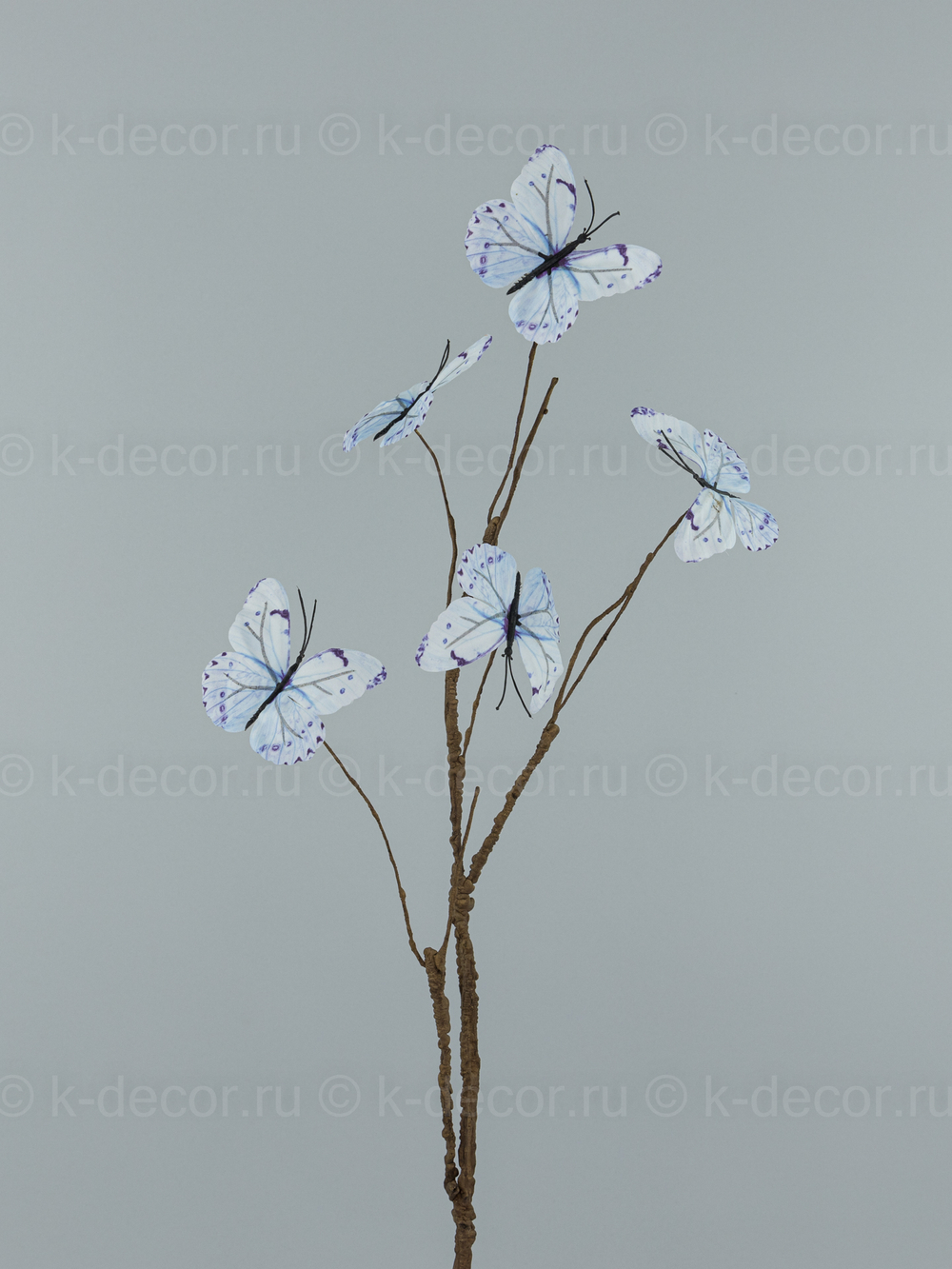 Коряга с бабочками