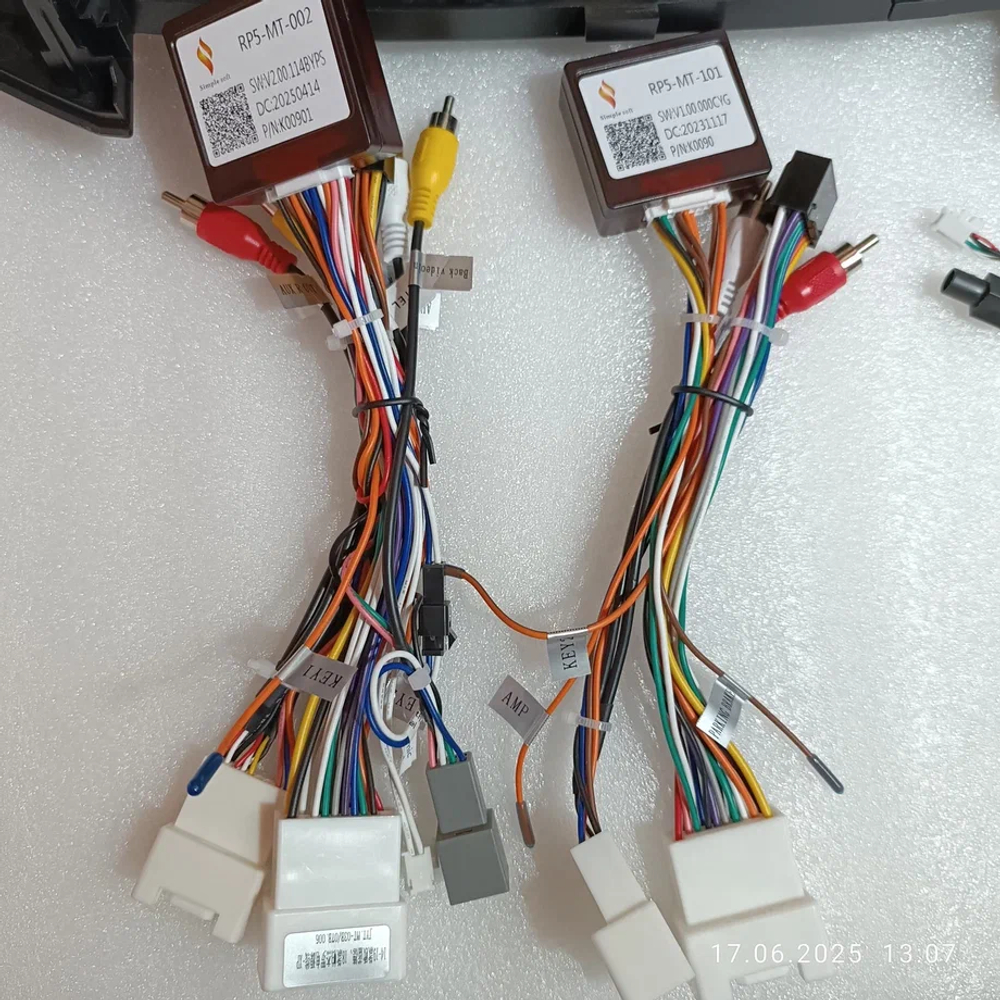 Магнитола для Mitsubishi Pajero 4 2006-2021 (тип 2) - Carmedia KP-M1207-3-FW монитор 12.5" в стиле LEXUS на Android 12, TS10, CarPlay, 4G SIM-слот