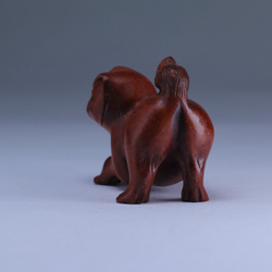 Нэцкэ Играющий котенок